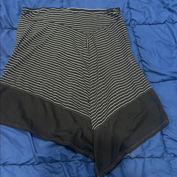 Very cute skirt for work or casual outing.( box 6) - Picture 1 of 3
